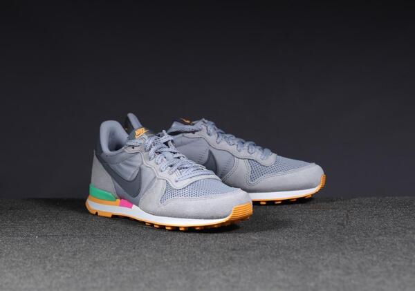 nike-wmns-internationalist-